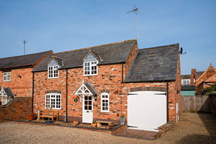 3 Bedroom Semi Detached House For Sale In Sheep Street, Shipston On Stour, CV36