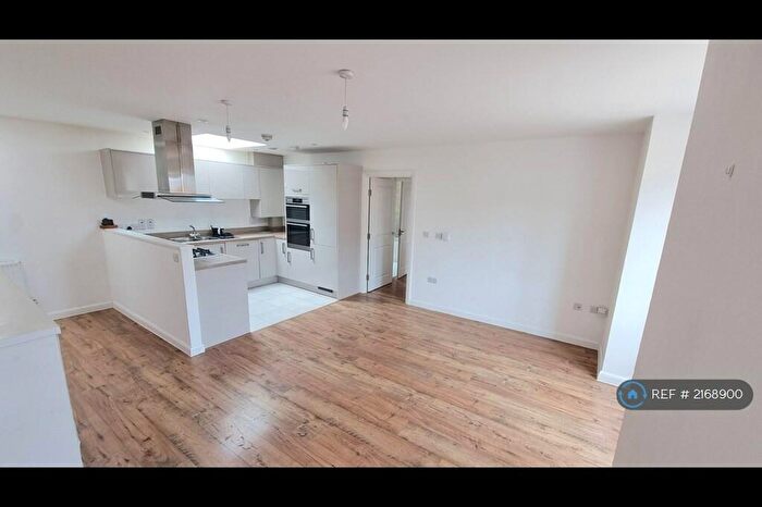 2 Bedroom Flat To Rent In Stone, Greenhithe, DA9