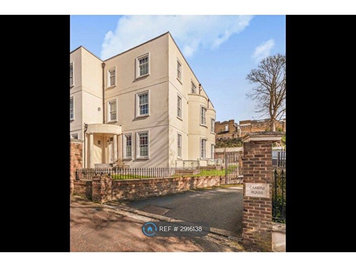 2 Bedroom Flat To Rent In Cabrini House, London, SE23