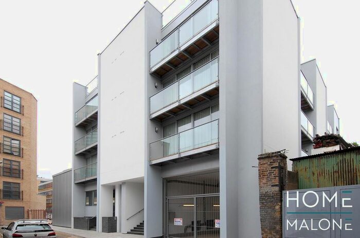 3 Bedroom Flat To Rent In Dereham Place, London, EC2A