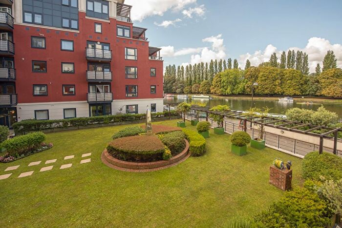 2 Bedroom Flat To Rent In Wadbrook Street, Kingston Upon Thames, KT1