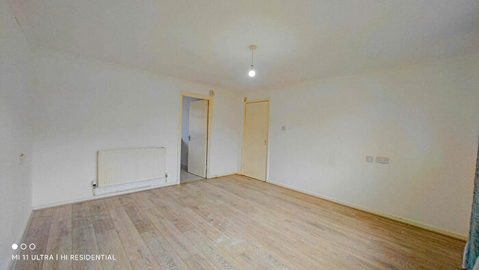 1 Bedroom Flat For Sale In Mineral Street, Plumstead, London, Qr, SE18