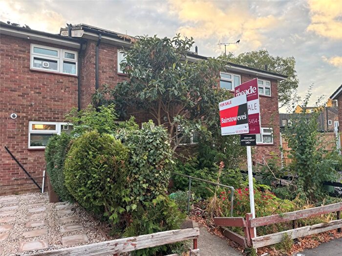 3 Bedroom Detached House For Sale In Arkley Crescent, London, E17