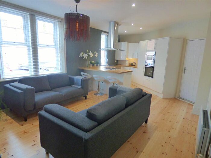2 Bedroom Apartment To Rent In Brentwood Avenue, Jesmond, Newcastle Upon Tyne, NE2