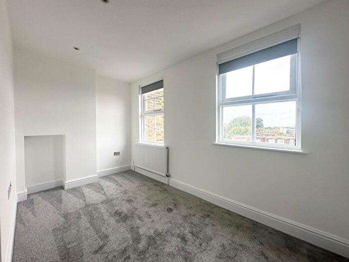 1 Bedroom Flat To Rent In Church Road (), Barnes, SW13