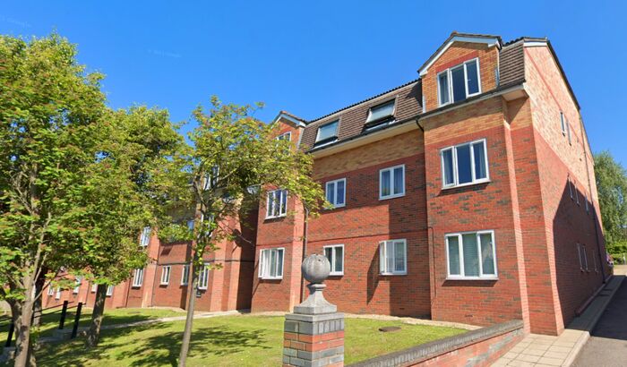 1 Bedroom Apartment To Rent In Park Road, Barnet, North London, EN4