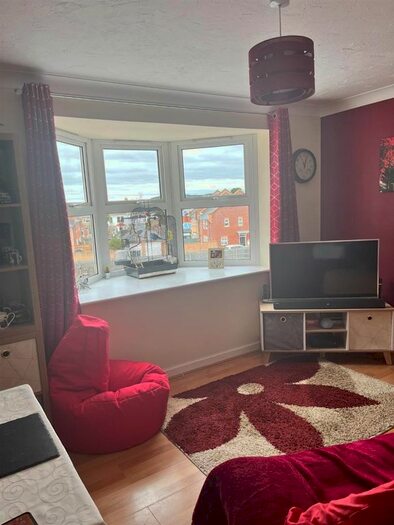 2 Bedroom Flat To Rent In Arthur Road, Christchurch, BH23