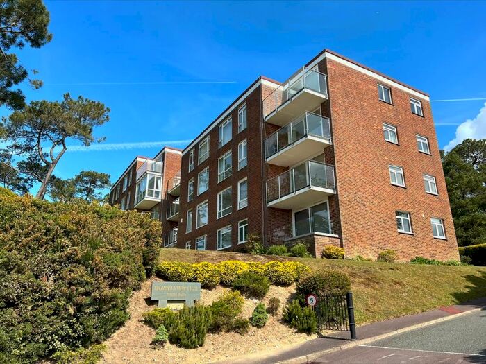2 Bedroom Flat To Rent In Brownsea View Avenue, Poole, BH14