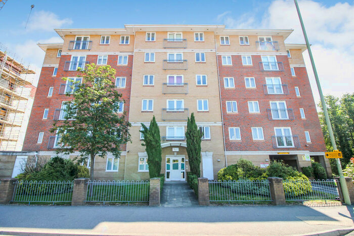 2 Bedroom Apartment To Rent In Chapter House, Farnborough Road, Farnborough, Hampshire, GU14