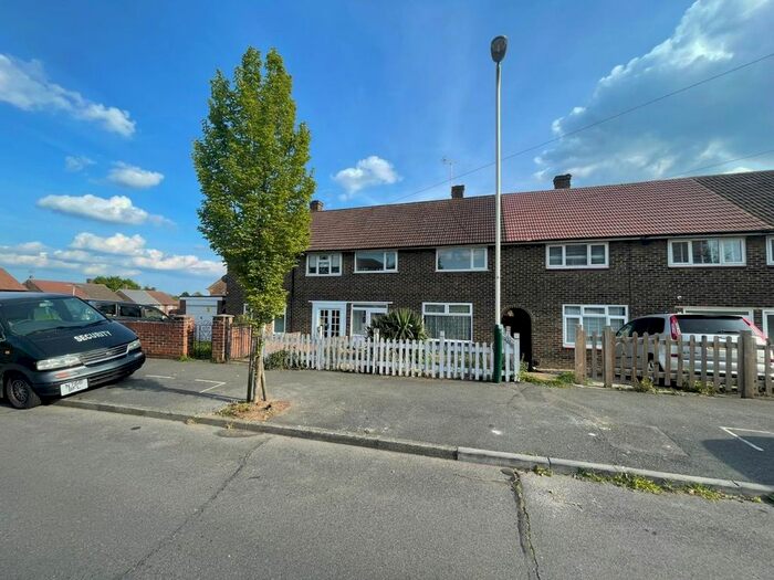 3 Bedroom Terraced House To Rent In Dartfields, Harold Hill, Romford, RM3