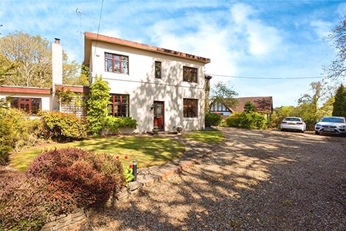 3 Bedroom Detached House For Sale In Elm Hill, Normandy, Guildford, Surrey, GU3
