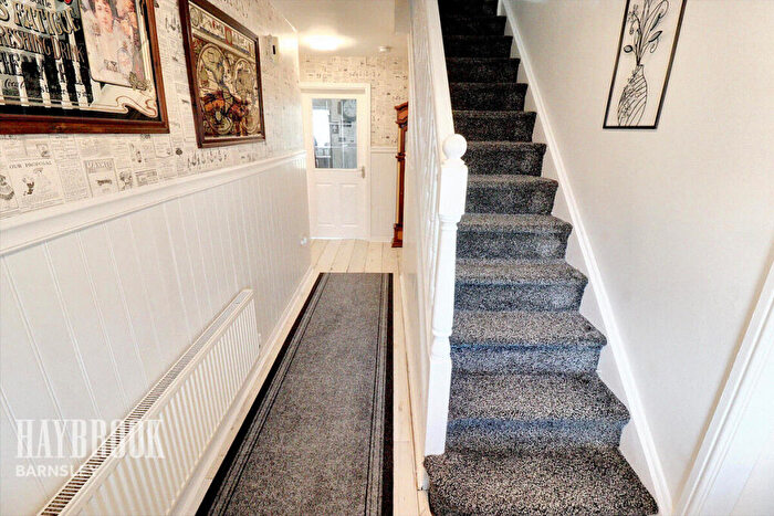 4 Bedroom Detached House For Sale In Hall Cross Avenue, Wombwell, S73