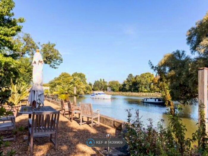 1 Bedroom Flat To Rent In Willoughby Road, Richmond, TW1