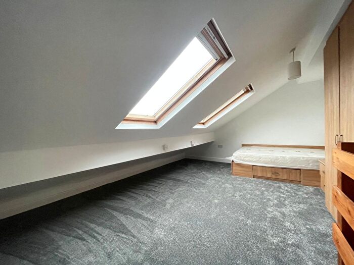 2 Bedroom Terraced House To Rent In Kelsall Road, Leeds, West Yorkshire, LS6