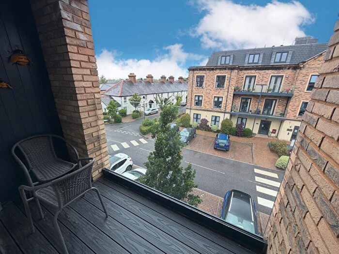 2 Bedroom Flat For Sale In Fountain Way, Salisbury, SP2