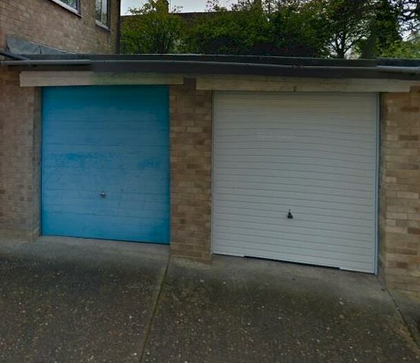 Garage / Parking To Rent In Millway Close, North Oxford, OX2