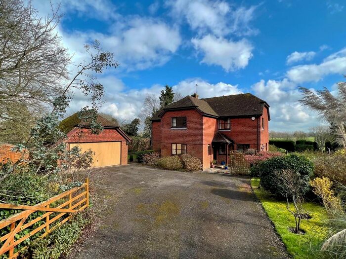 4 Bedroom Detached House For Sale In Lomas Lane, Sandhurst, Cranbrook, TN18