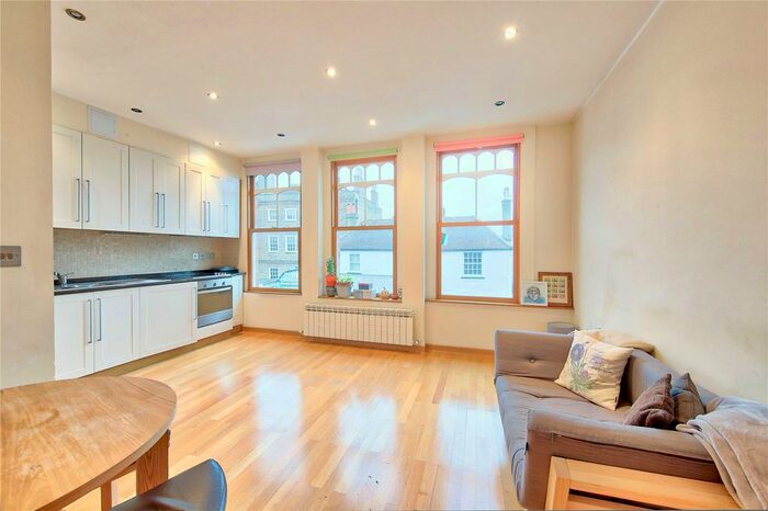 1 Bedroom Flat To Rent In High Street, Teddington, TW11