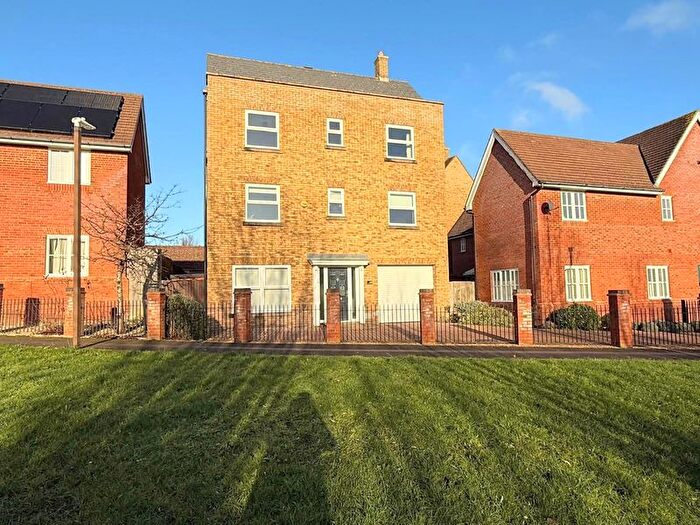 5 Bedroom Detached House For Sale In Westcroft, Milton Keynes, MK4