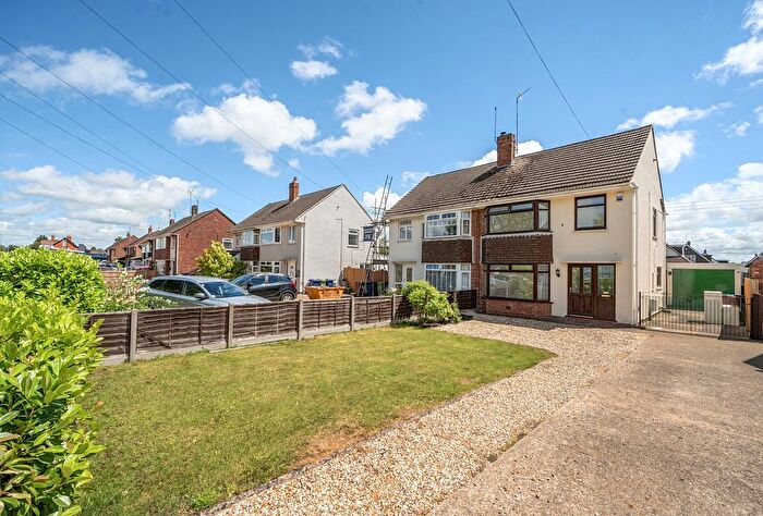 3 Bedroom Semi-detached House For Sale In Knights Way, Tewkesbury, Gloucestershire, GL20