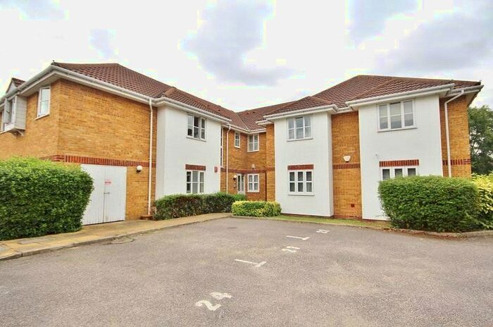 2 Bedroom Flat To Rent In The Squires, London Road, Romford, RM7