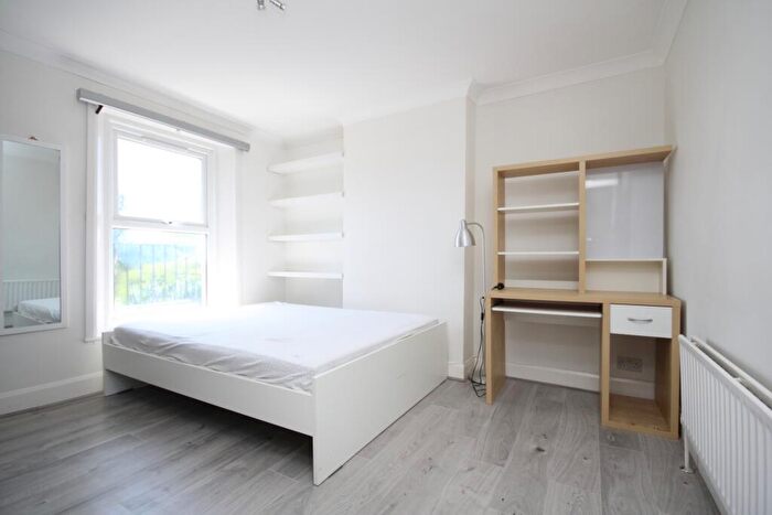 2 Bedroom Flat To Rent In Leighton Road, Kentish Town, NW5