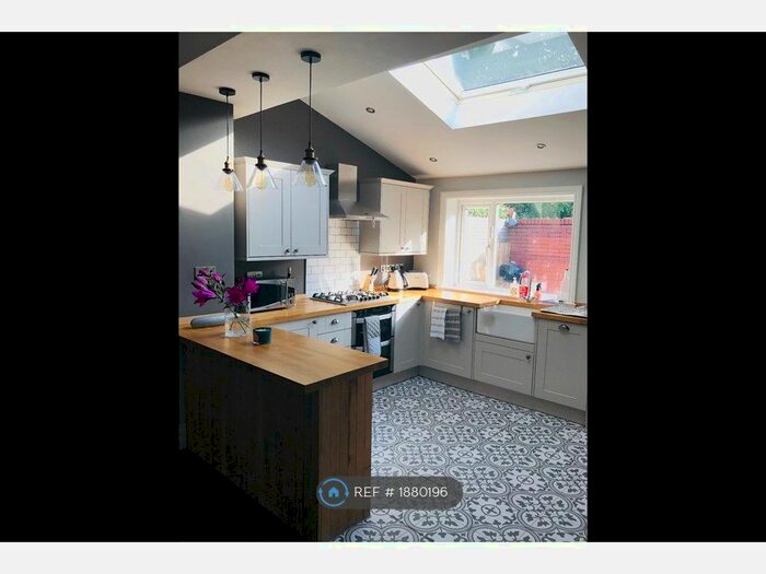 2 Bedroom Terraced House To Rent In Booth Street, Bury, BL8