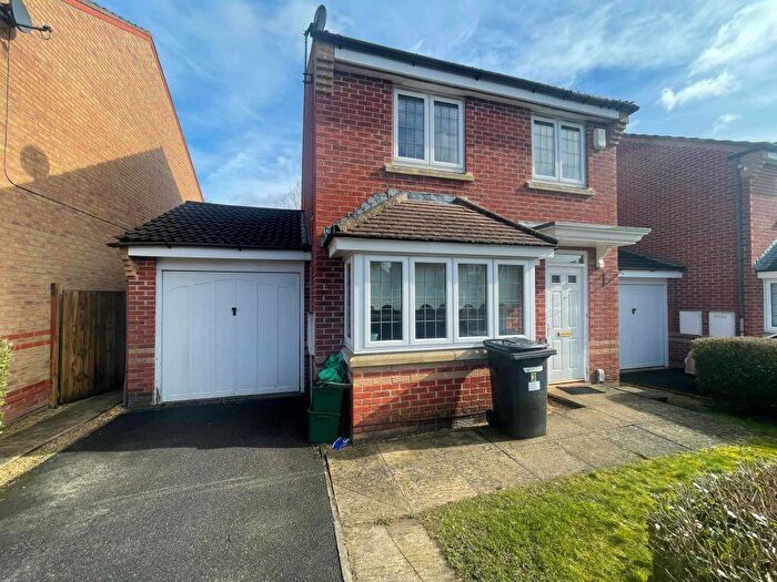 3 Bedroom Detached House To Rent In Rosemary Gardens Thatcham, RG18