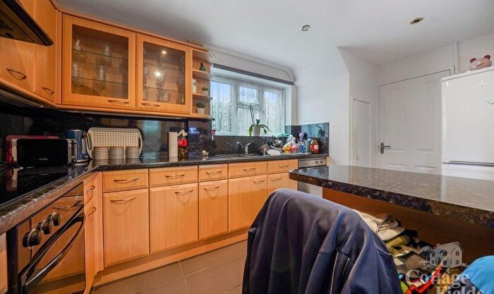 3 Bedroom End Terrace House For Sale In Brigadier Hill, Enfield, London, EN2