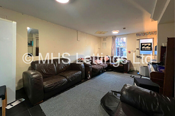 8 Bedroom Terraced House To Rent In Hyde Park Road, Leeds, LS6