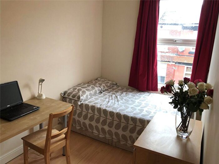 6 Bedroom Terraced House To Rent In Braemar Road, Manchester, Greater Manchester, M14