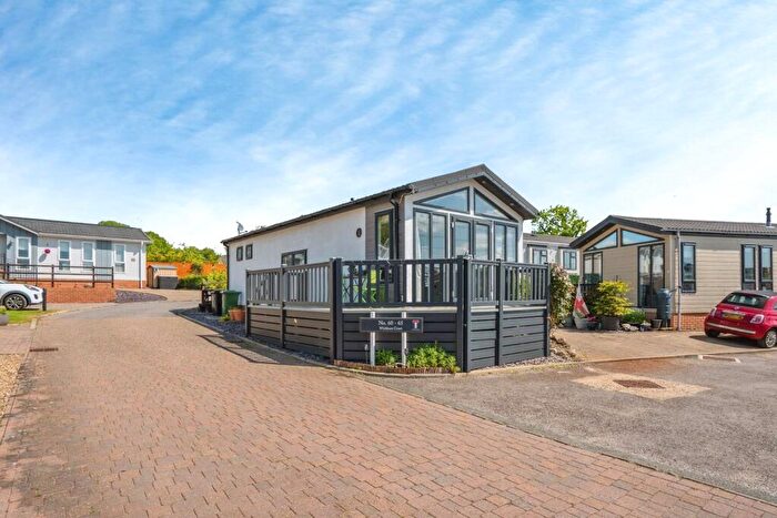 1 Bedroom Detached House For Sale In Southwick Road, North Boarhunt, Fareham, Hampshire, PO17