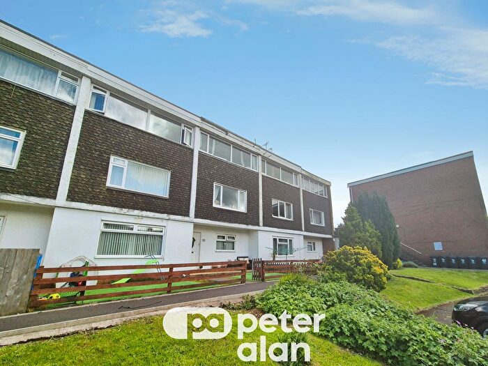 2 Bedroom Maisonette To Rent In Allt-Yr-Yn Crescent, Newport, NP20