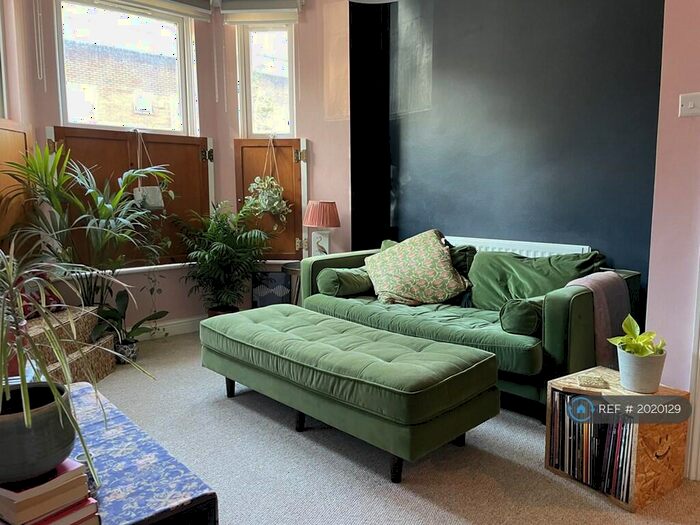 1 Bedroom Flat To Rent In Penton Place, London, SE17