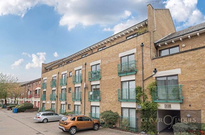 2 Bedroom Apartment For Sale In Plover Way, London, SE16