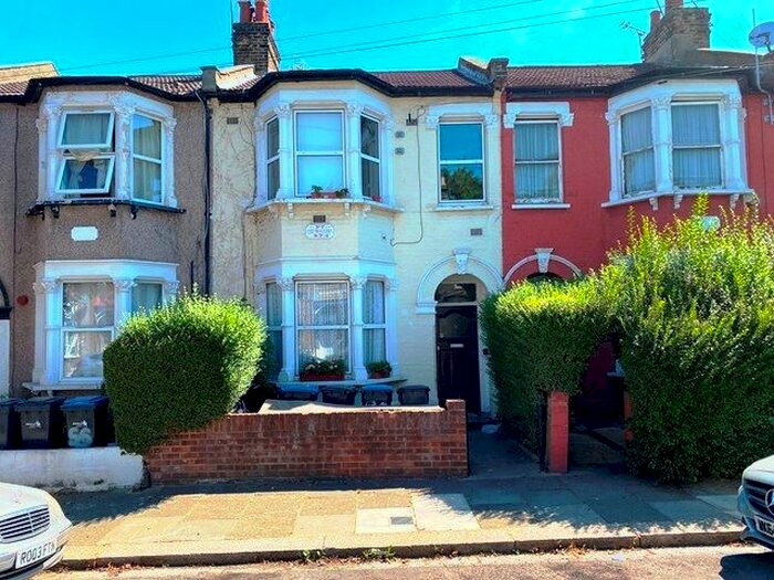 Property To Rent In Tillotson Road, Edmonton, N9