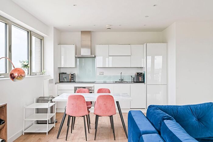 1 Bedroom Flat For Sale In Galley House, Gallions Reach, London, E16