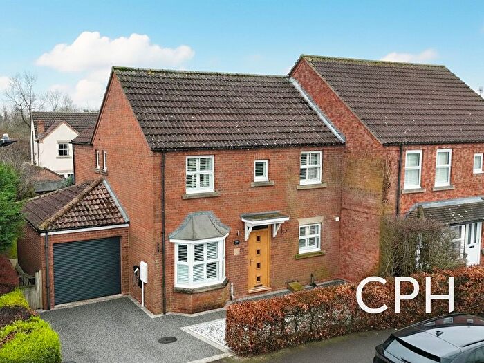 4 Bedroom Semi Detached House For Sale In Curlew Drive, Crossgates, YO12