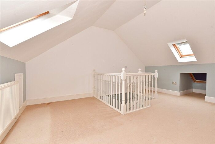 3 Bedroom Town House For Sale In Fife Court, Cowes, Isle Of Wight, PO31