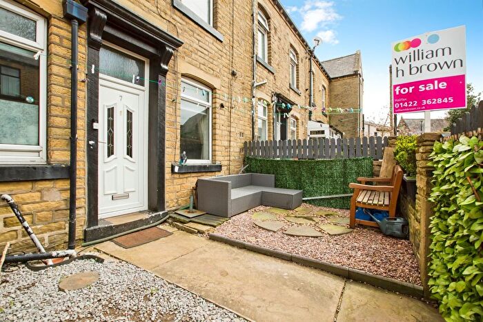 2 Bedroom Terraced House For Sale In Peabody Street, Halifax, HX3