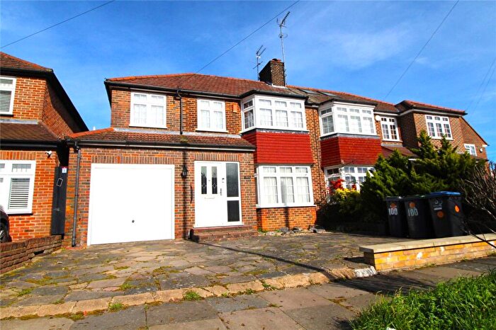 4 Bedroom Semi Detached House For Sale In Lonsdale Drive, Enfield, Middlesex, EN2