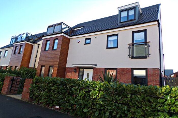 5 Bedroom Property To Rent In Saltwick Avenue, Newcastle Upon Tyne, NE13