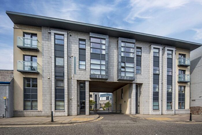 2 Bedroom Flat For Sale In Willowbank Road, Aberdeen, AB11