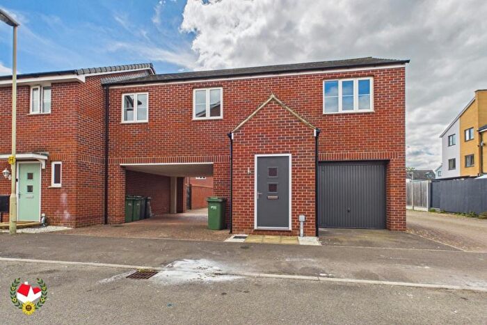 2 Bedroom Flat To Rent In Lime Tree Avenue, Hardwicke, GL2