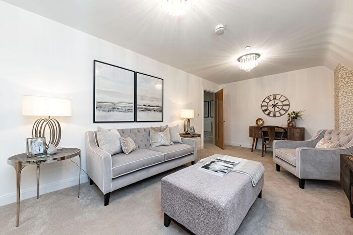 1 Bedroom Flat For Sale In Lowe House, Knebworth, SG3