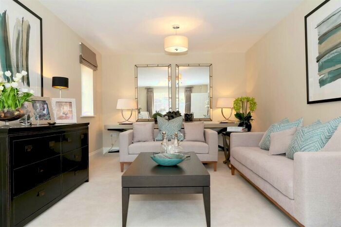 4 Bedroom Detached House For Sale In Stanbridge Road, Haddenham, Buckinghamshire, HP17