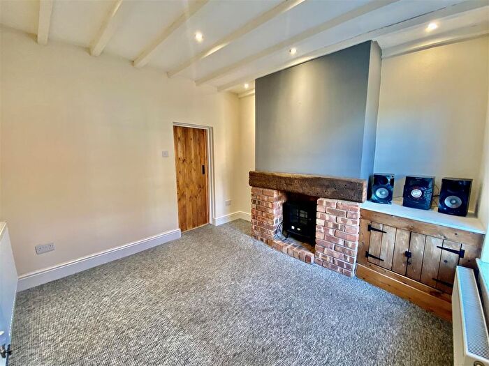 2 Bedroom End Of Terrace House To Rent In Horninglow Road North, Burton Upon Trent, DE13