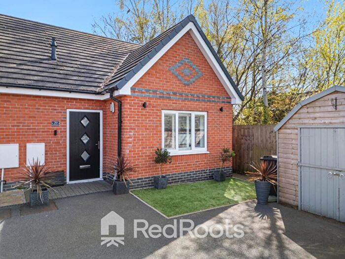 2 Bedroom Semi-Detached Bungalow For Sale In Westfield Road, Armthorpe, Doncaster, DN3