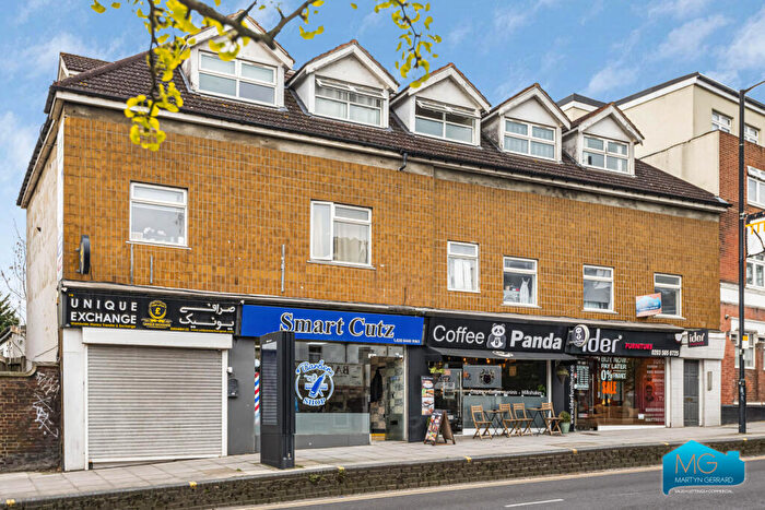 Apartment To Rent In High Street, High Barnet, Hertfordshire, EN5