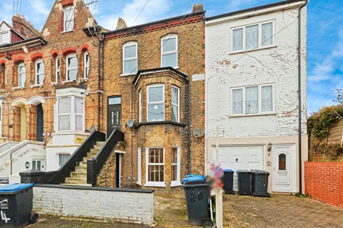 1 Bedroom Maisonette For Sale In Codrington Road, Ramsgate, Kent, CT11